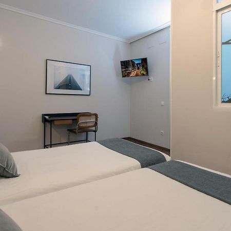 Apartamentos Nickel Madrid Exterior photo
